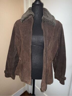 Vintage C&A Brown Suede Bomber Jacket with Removable Shearling Collar size 6 US